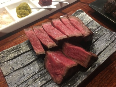 大阪　ニキビ　赤身肉